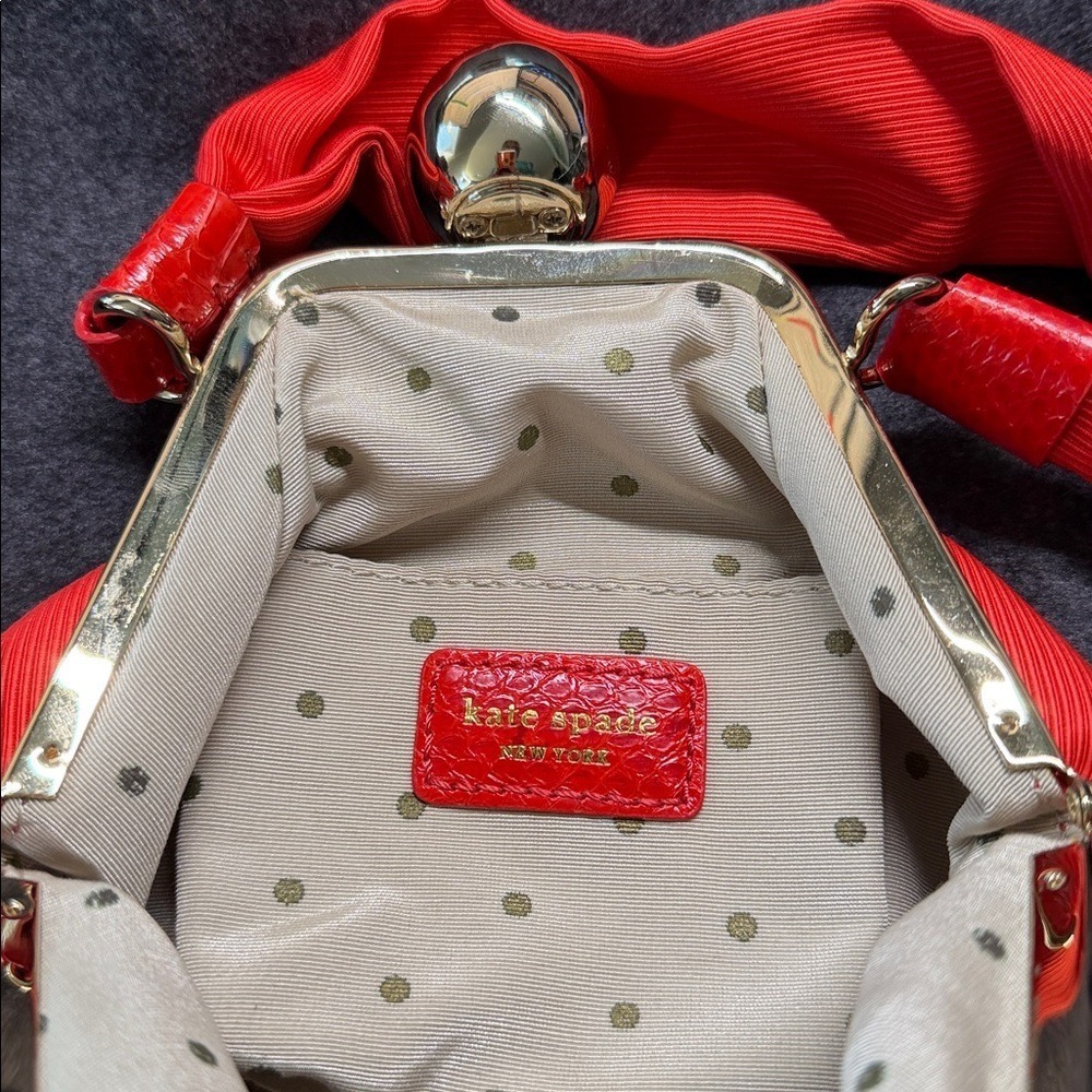 Kate Spade New York Red Ribbed Kiss Lock Clutch Evening Bag - Picture 8 of 15